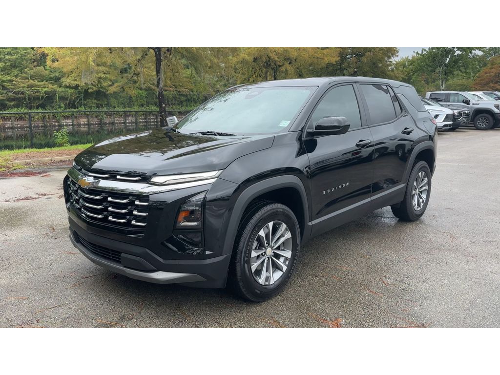 2025 Chevrolet Equinox LT photo 4
