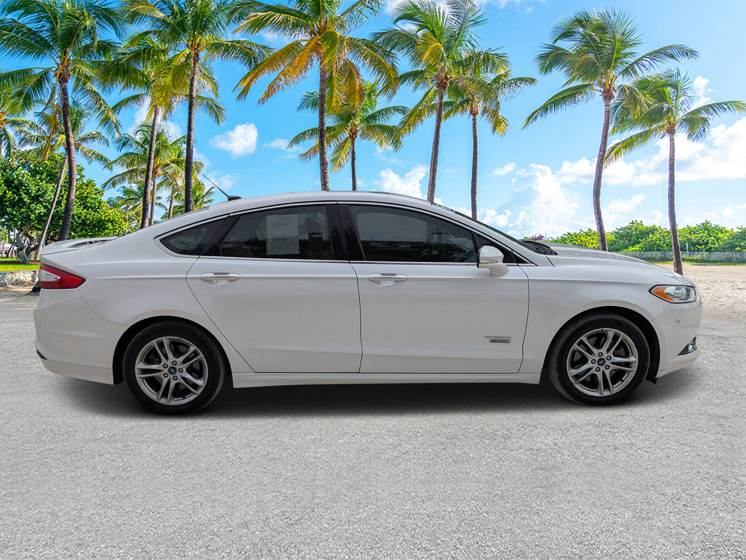 2016 Ford Fusion Energi Titanium photo 2