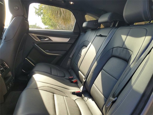 2025 Jaguar F-PACE R-Dynamic S photo 10