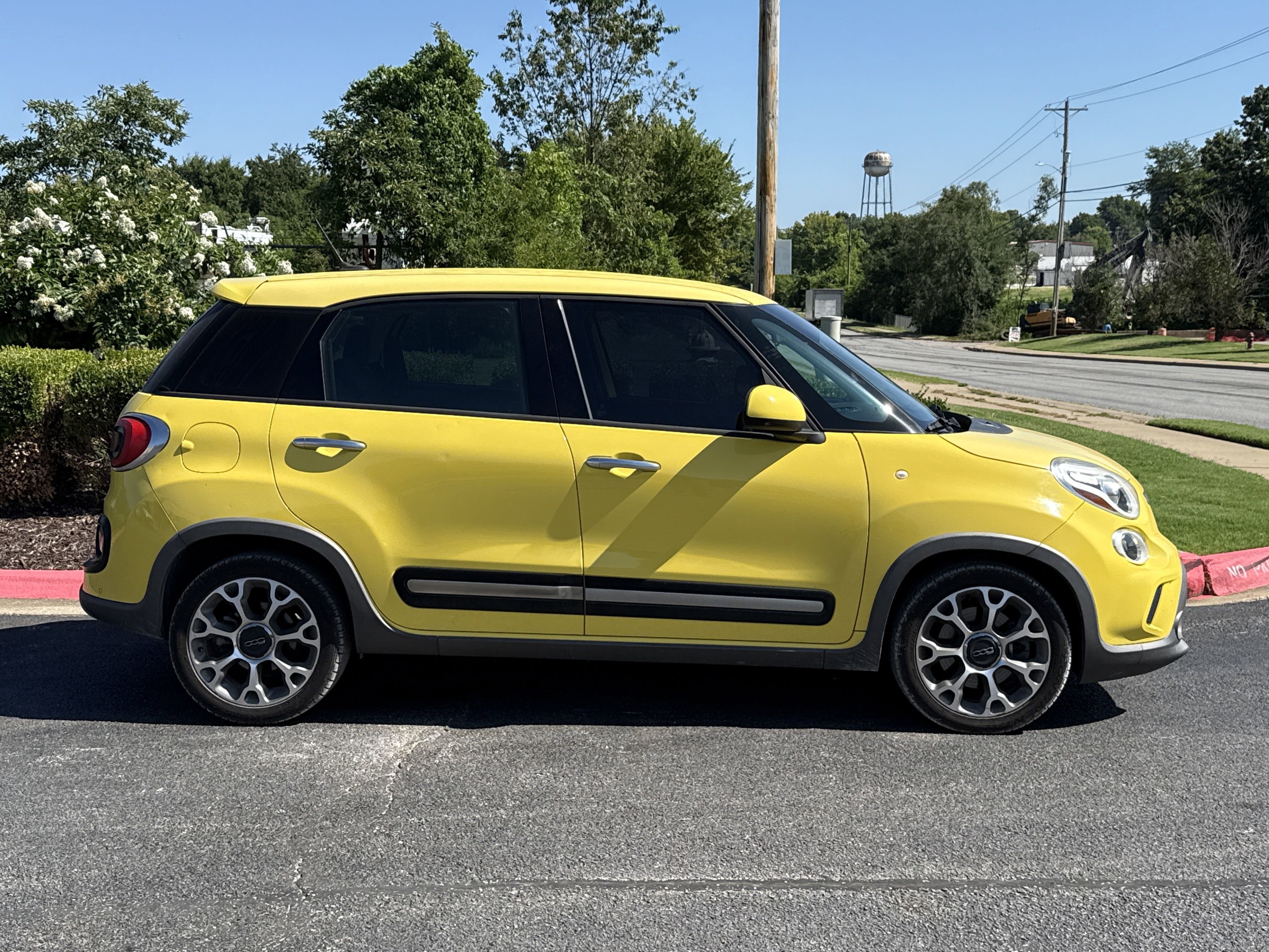 Used 2014 FIAT 500L Trekking with VIN ZFBCFADH5EZ015228 for sale in Bentonville, AR