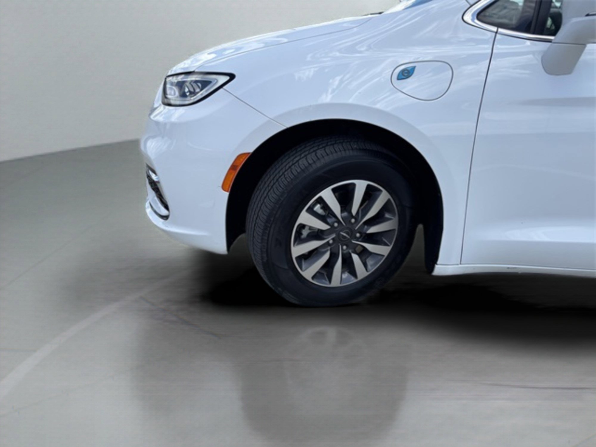 2022 Chrysler Pacifica Touring L photo 24