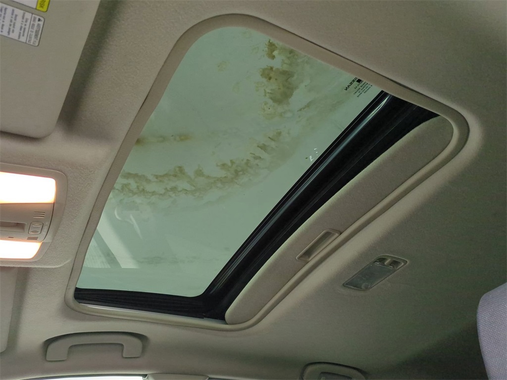 2012 Nissan Rogue SV photo 18