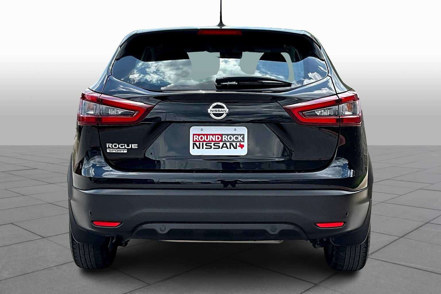 2021 Nissan Rogue Sport S photo 4