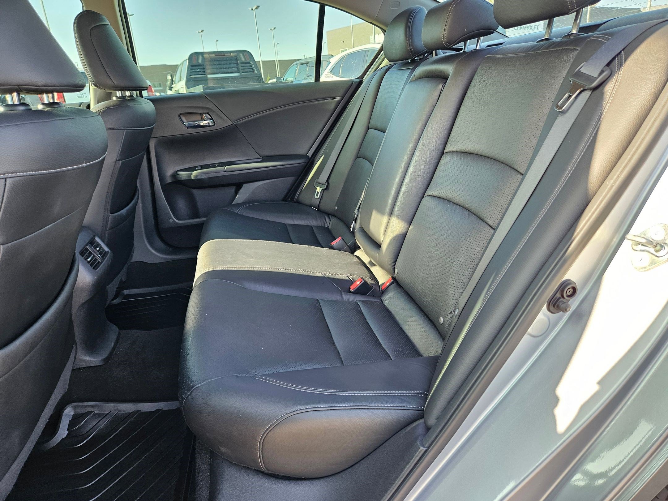 2017 Honda Accord Touring photo 27