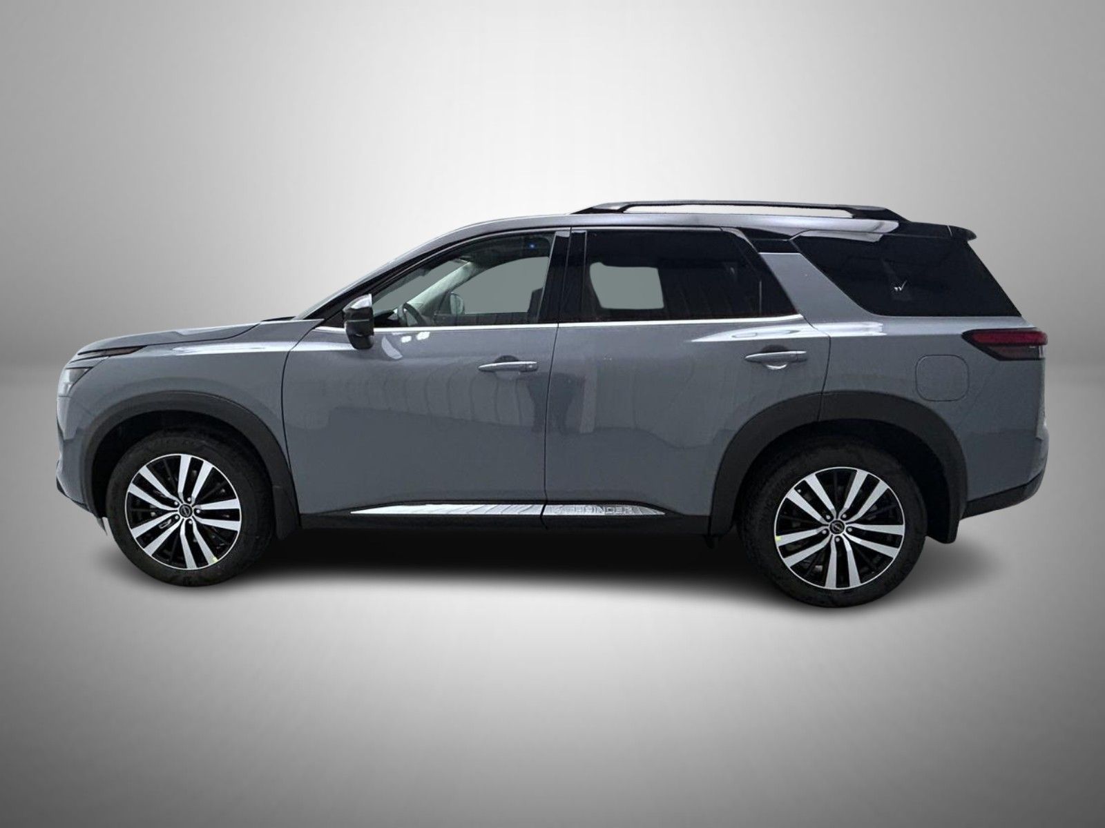 2025 Nissan Pathfinder Platinum photo 8