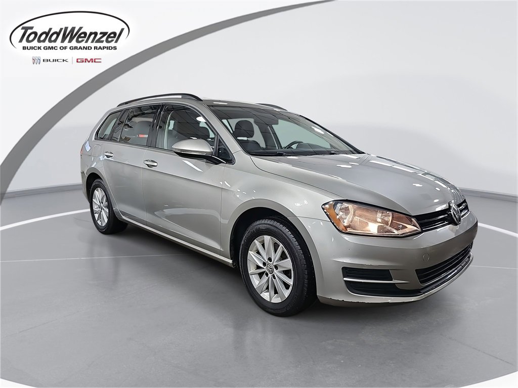 2015 Volkswagen Golf SportWagen TSI S's photo