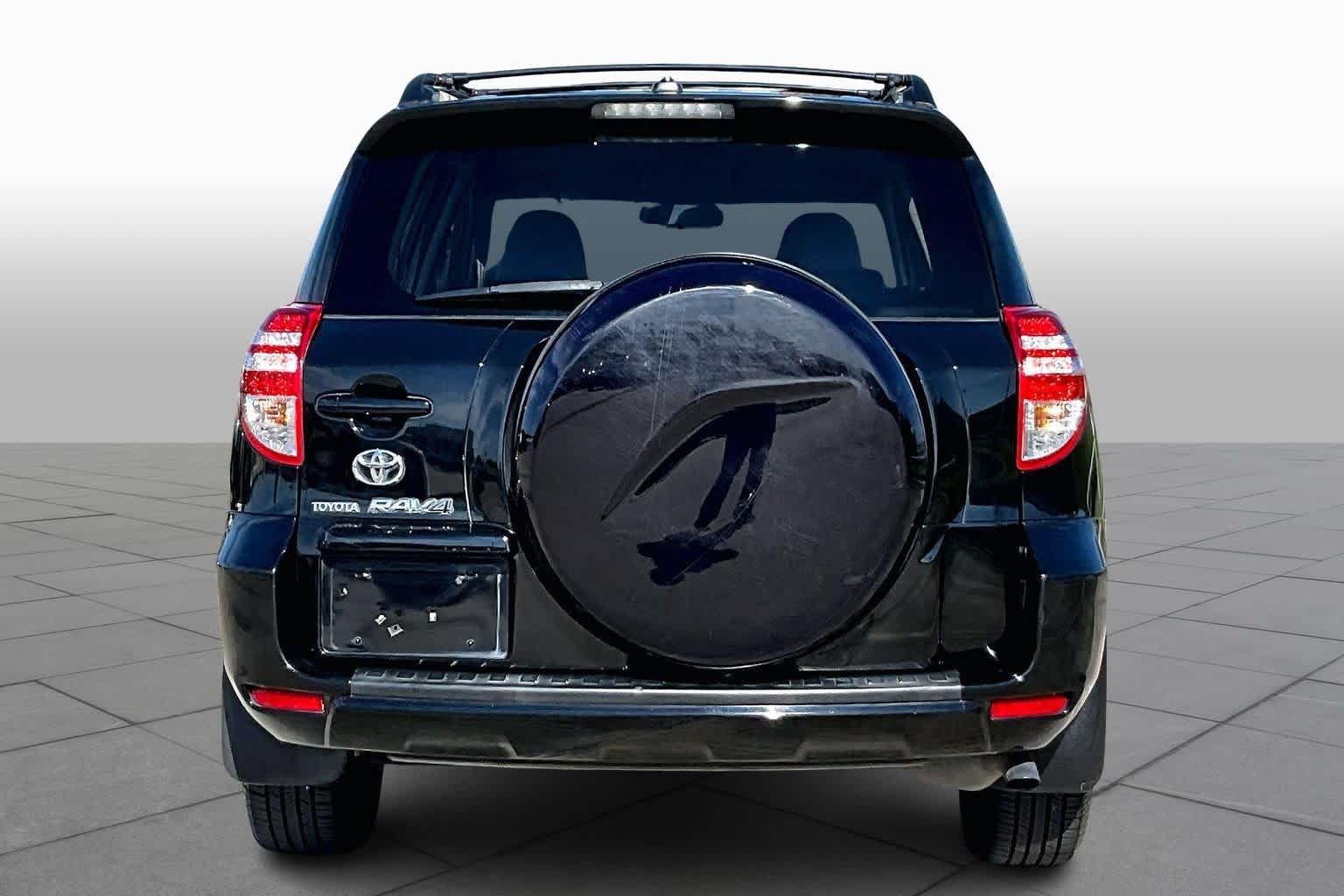 2010 Toyota RAV4 Base photo 3