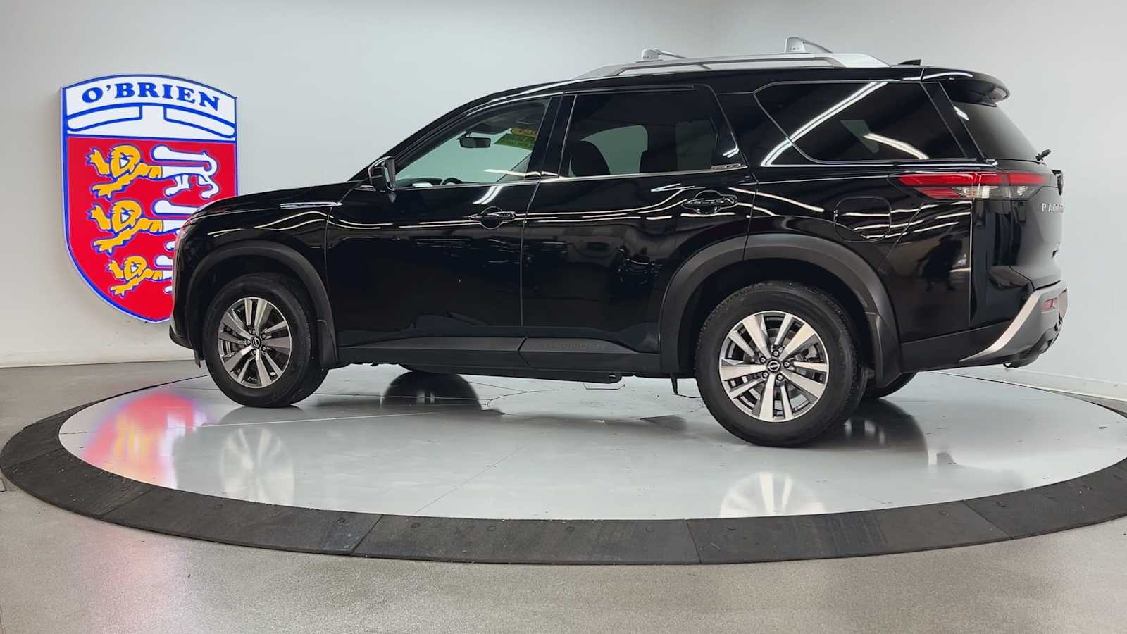 2024 Nissan Pathfinder SL photo 7