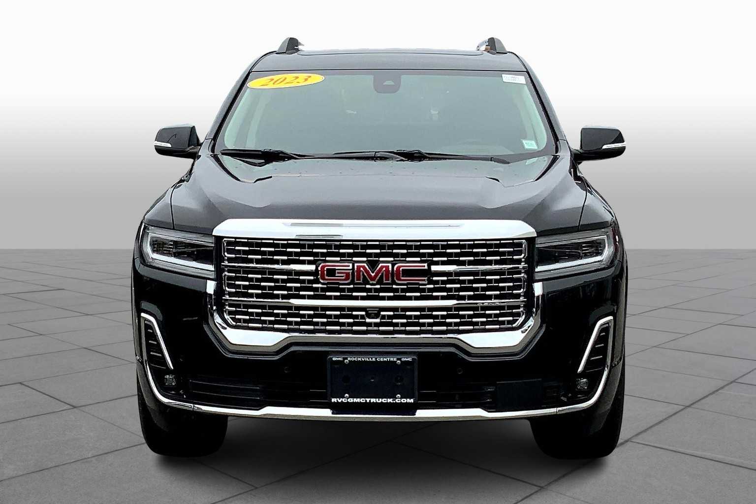 2023 Gmc Acadia Denali photo 3