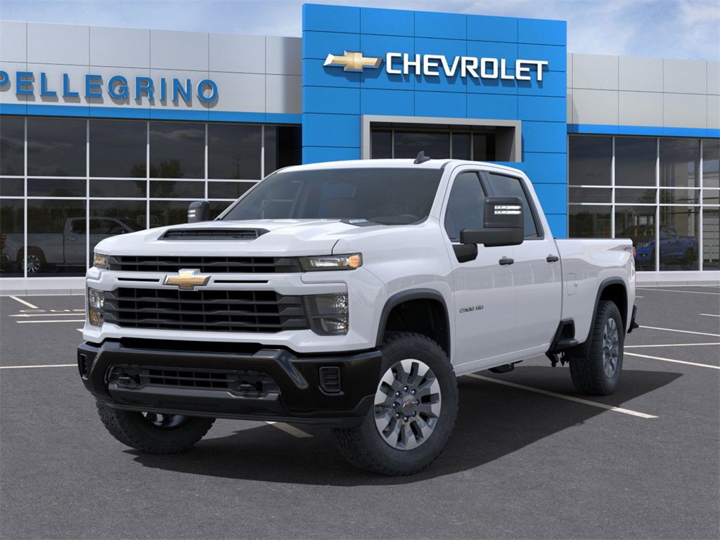 2025 Chevrolet Silverado 2500HD Custom photo 6