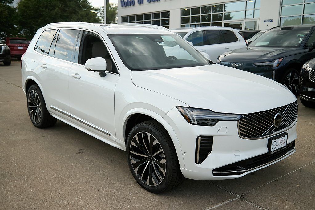 2026 VOLVO XC90 - Image 3