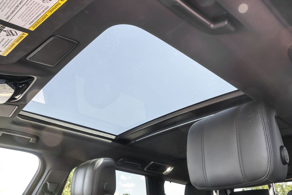 2021 Land Rover Range Rover Sport HSE Silver Edition photo 4