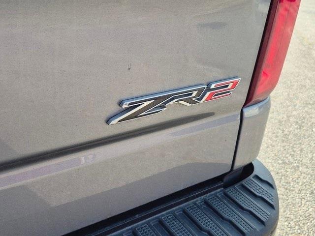 2024 Chevrolet Silverado 1500 ZR2 photo 3