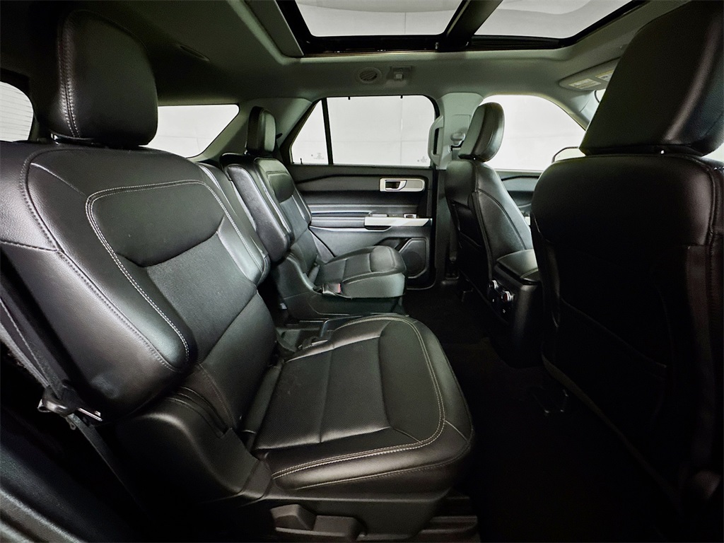 2021 Ford Explorer Limited photo 16
