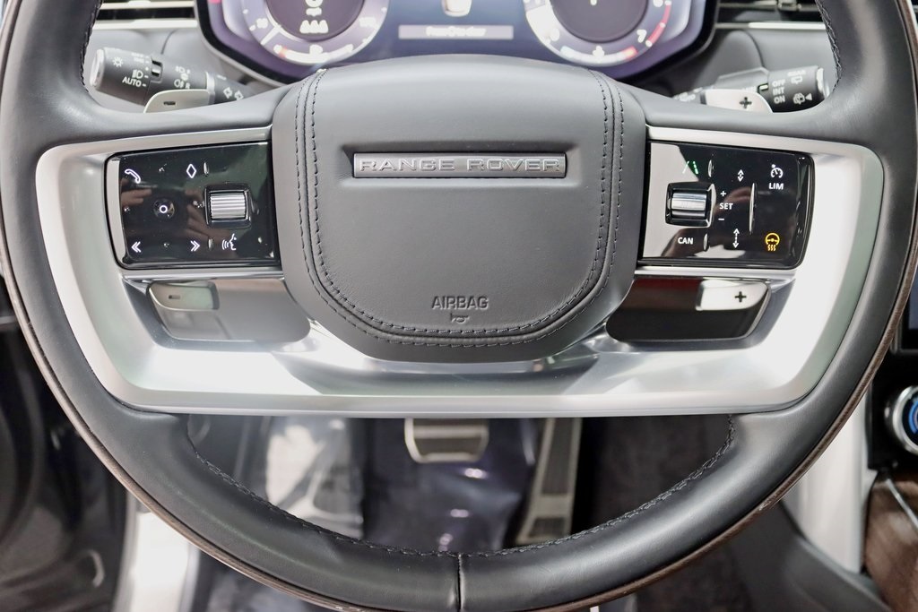 2023 Land Rover Range Rover SE photo 14