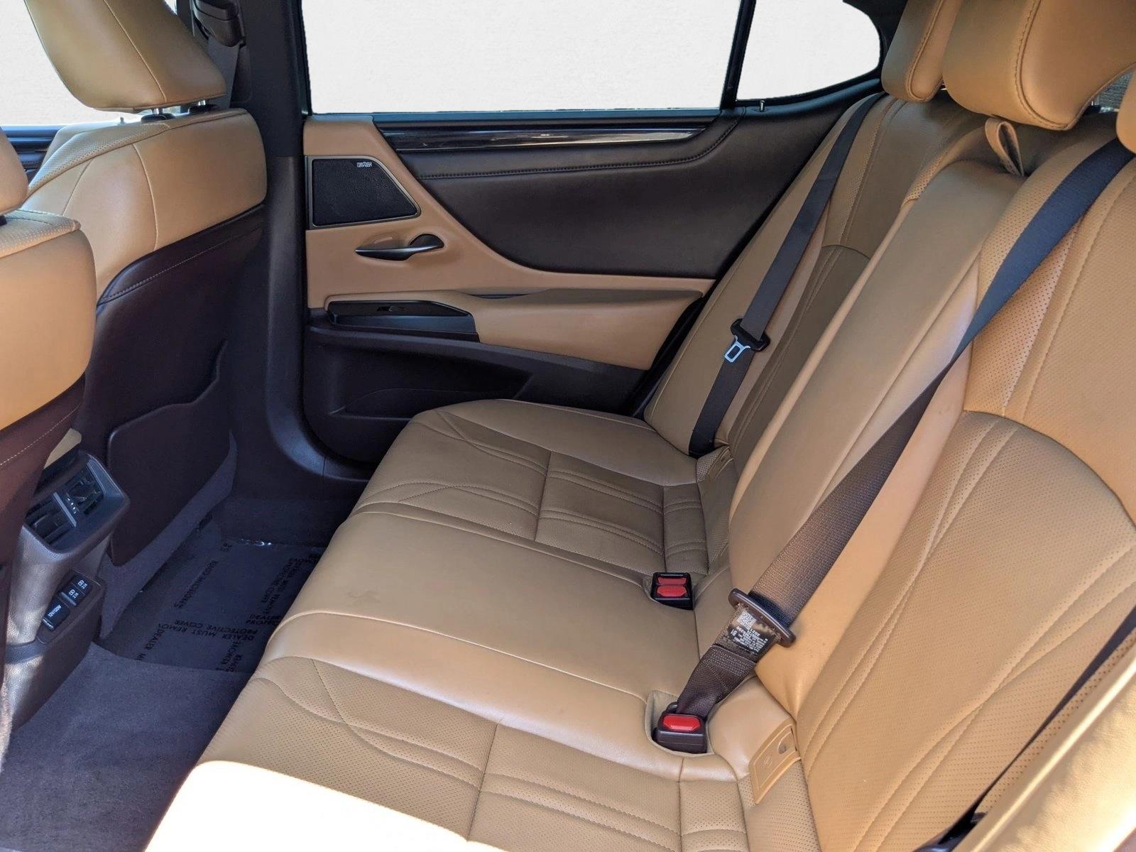 2021 Lexus ES Luxury photo 19