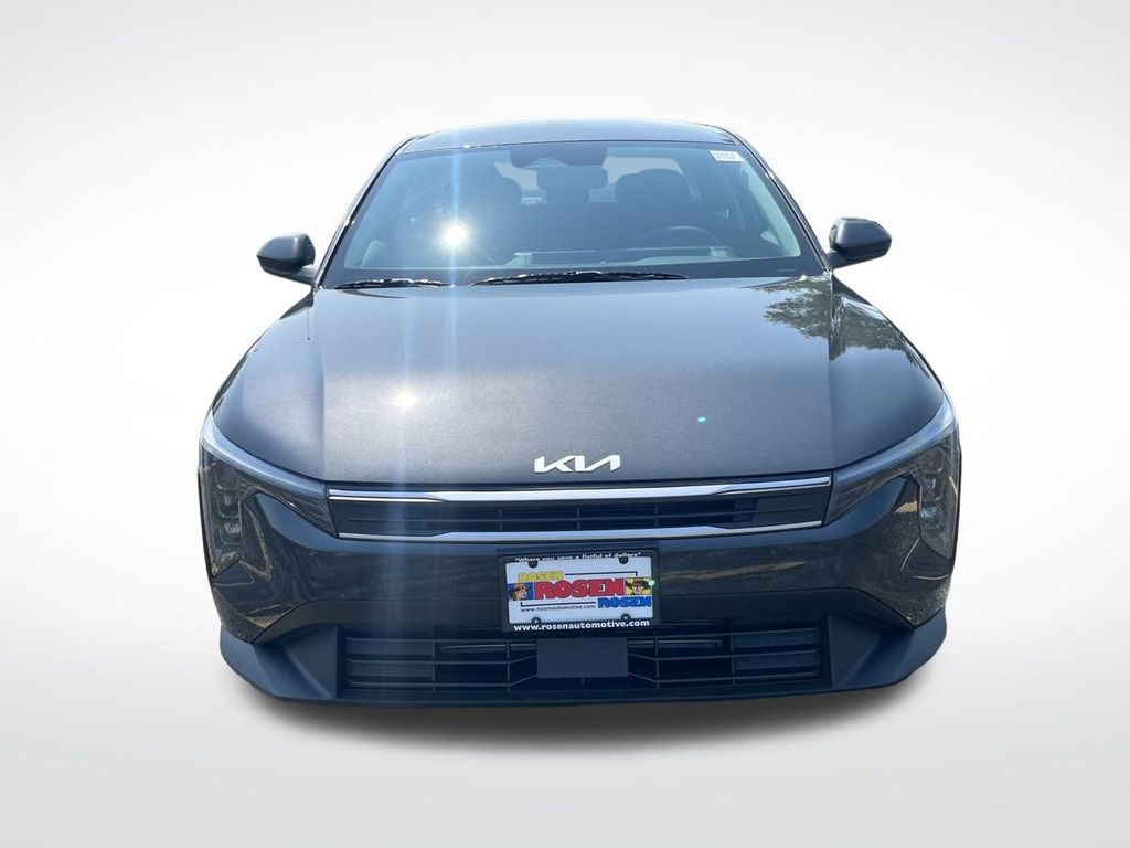 2025 Kia K4 LXS photo 8