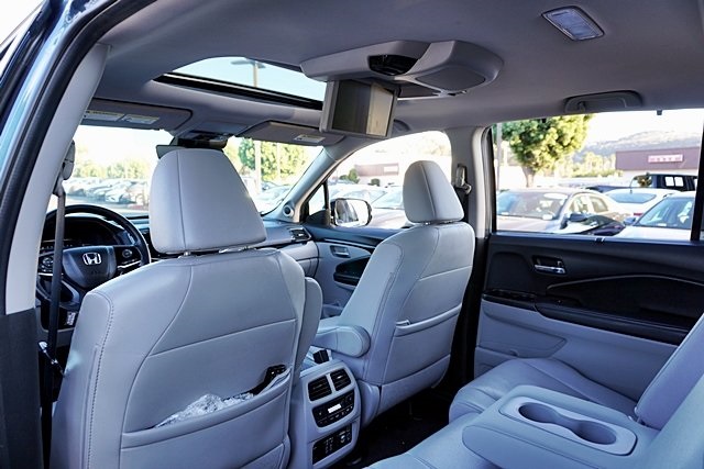 Used 2022 Blue Honda Touring image 17