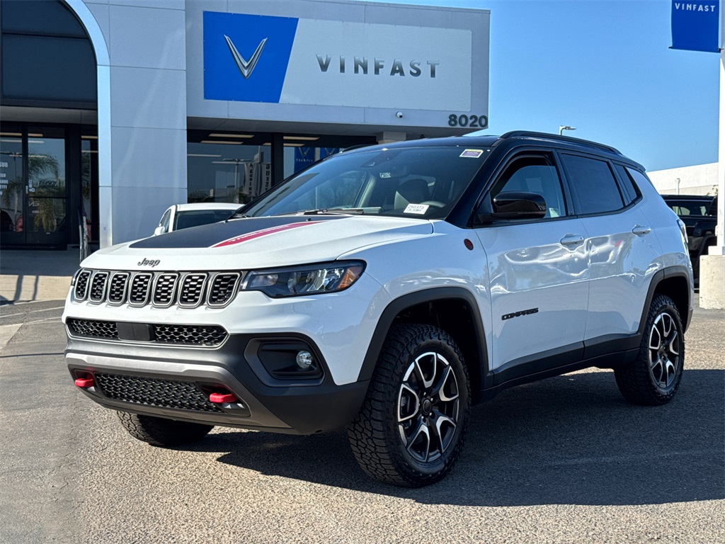 2025 Jeep Compass Trailhawk photo 4
