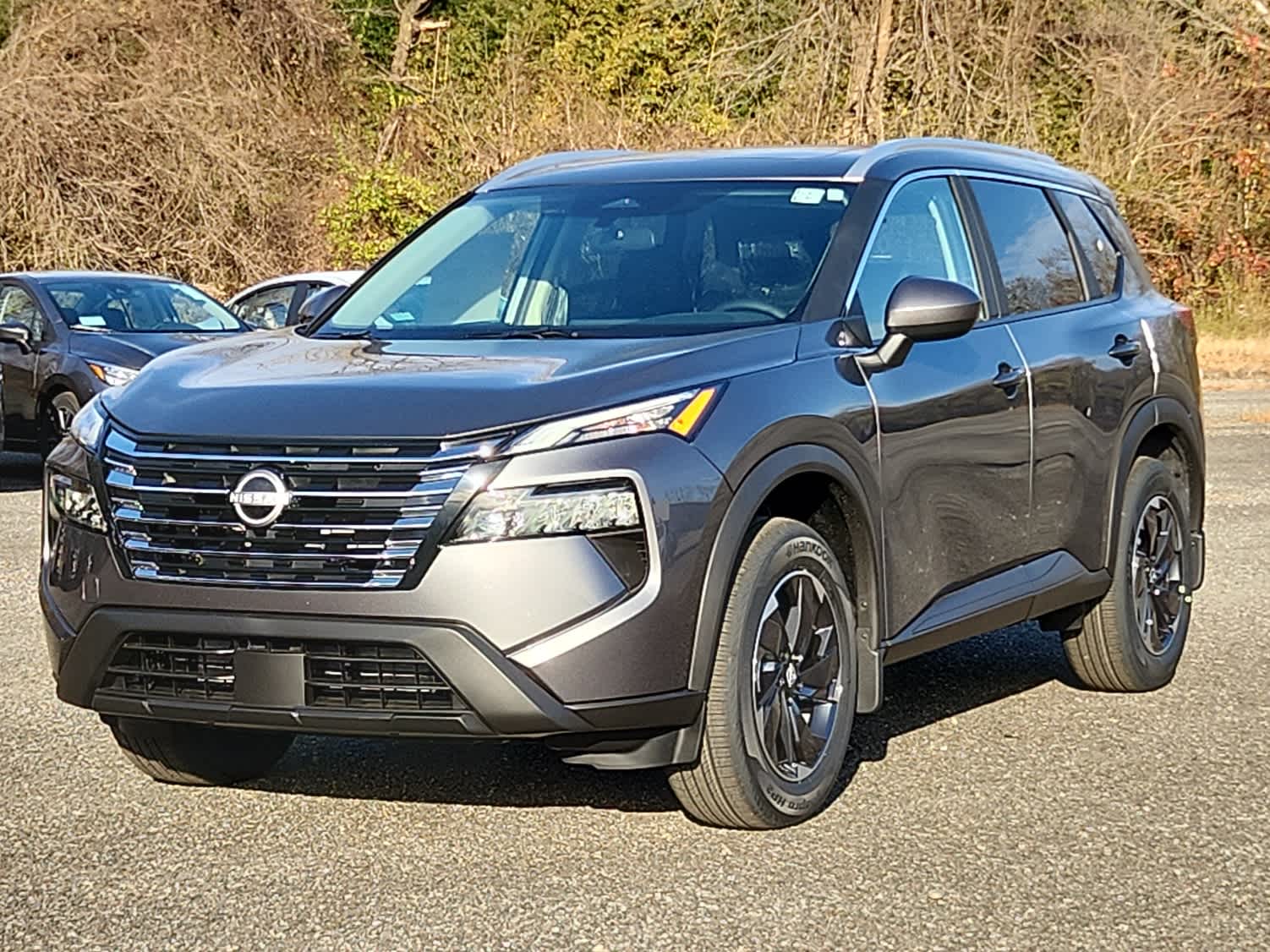 2026 Nissan Rogue SV's photo