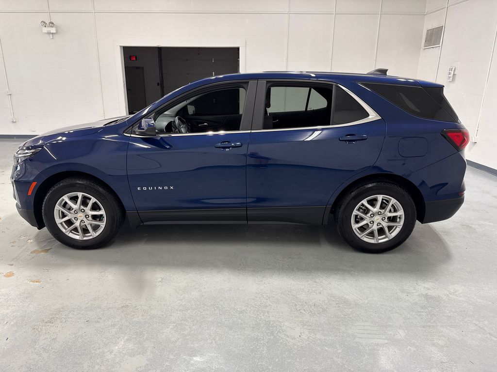 2022 Chevrolet Equinox LT photo 4