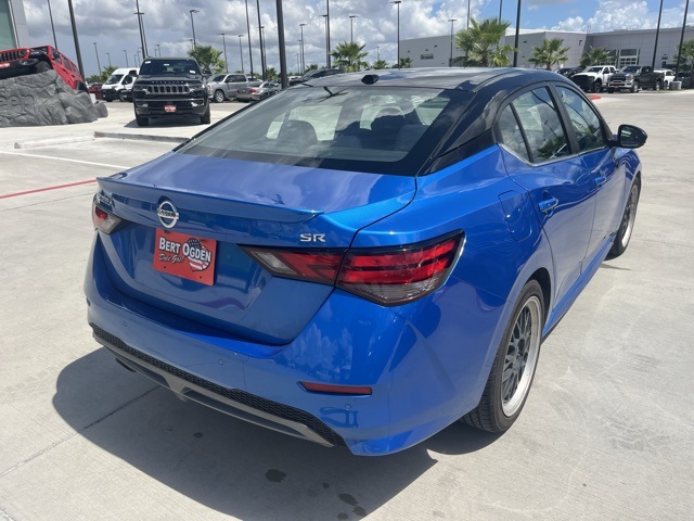 2022 Nissan Sentra SR photo 6