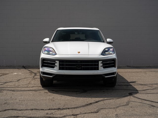 2024 Porsche Cayenne Base photo 9