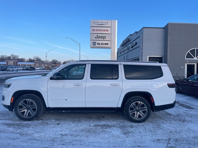 2025 Jeep Wagoneer L Series I's photo