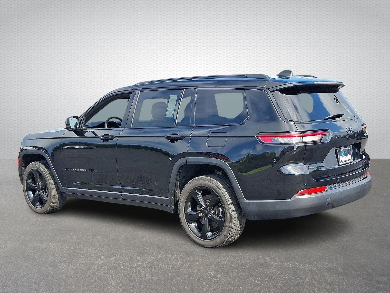 2023 Jeep Grand Cherokee Altitude photo 4