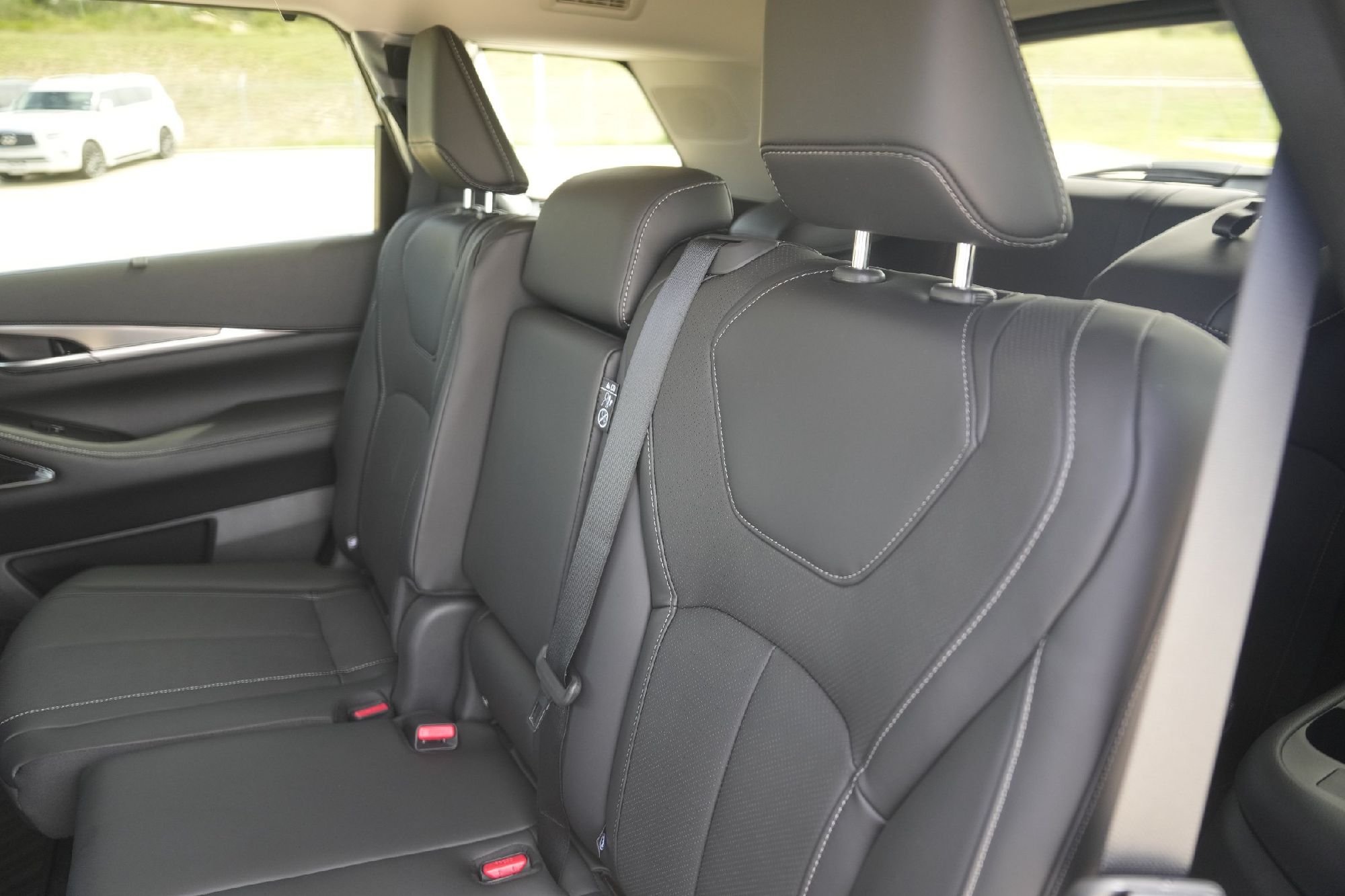 2026 Infiniti QX60 Luxe photo 20