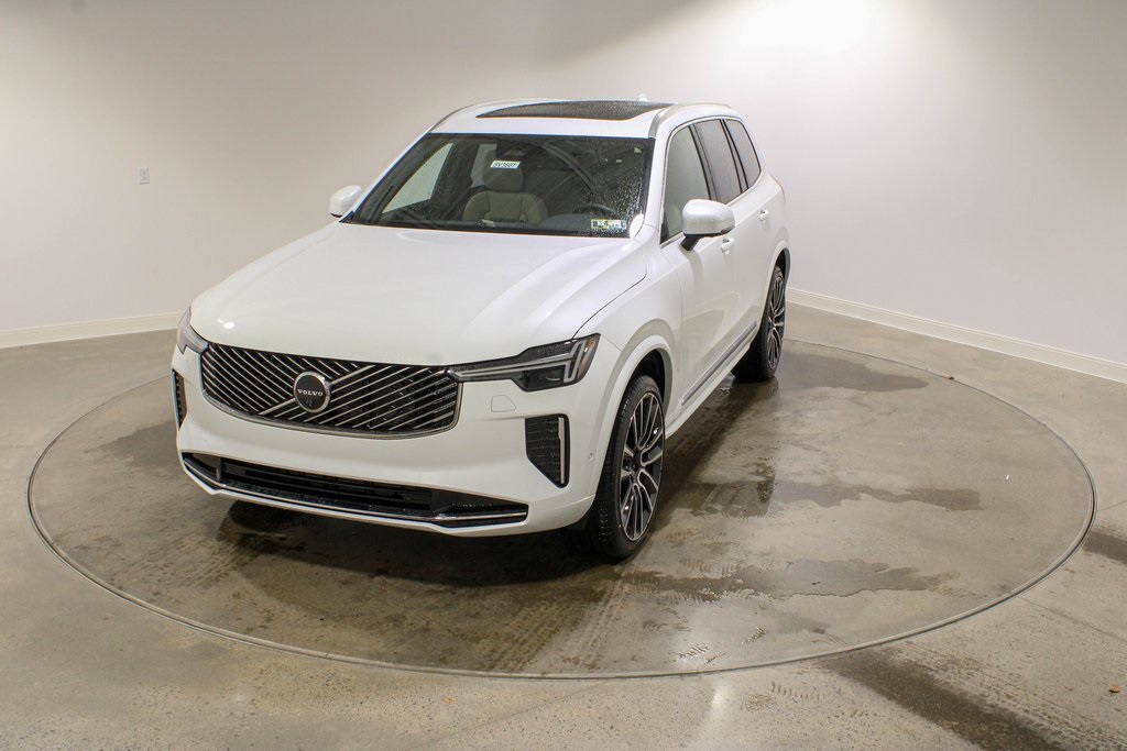 2026 Volvo XC90 Plus's photo