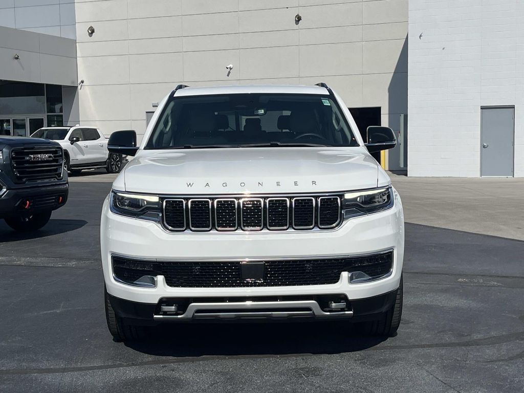 2024 Jeep Wagoneer L Series II photo 2