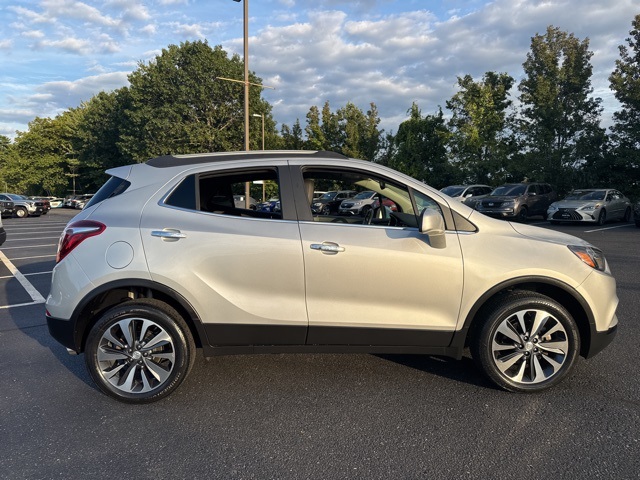 2022 Buick Encore Preferred photo 2