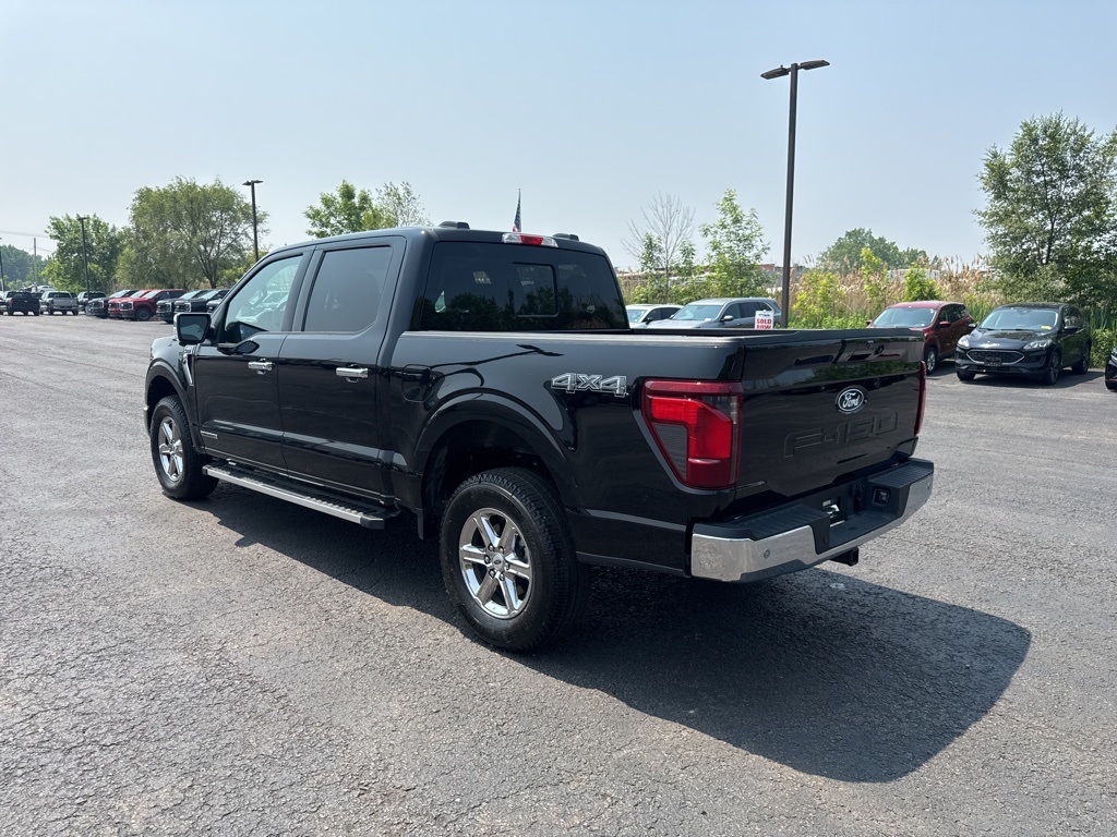 2025 Ford F-150 XLT photo 3