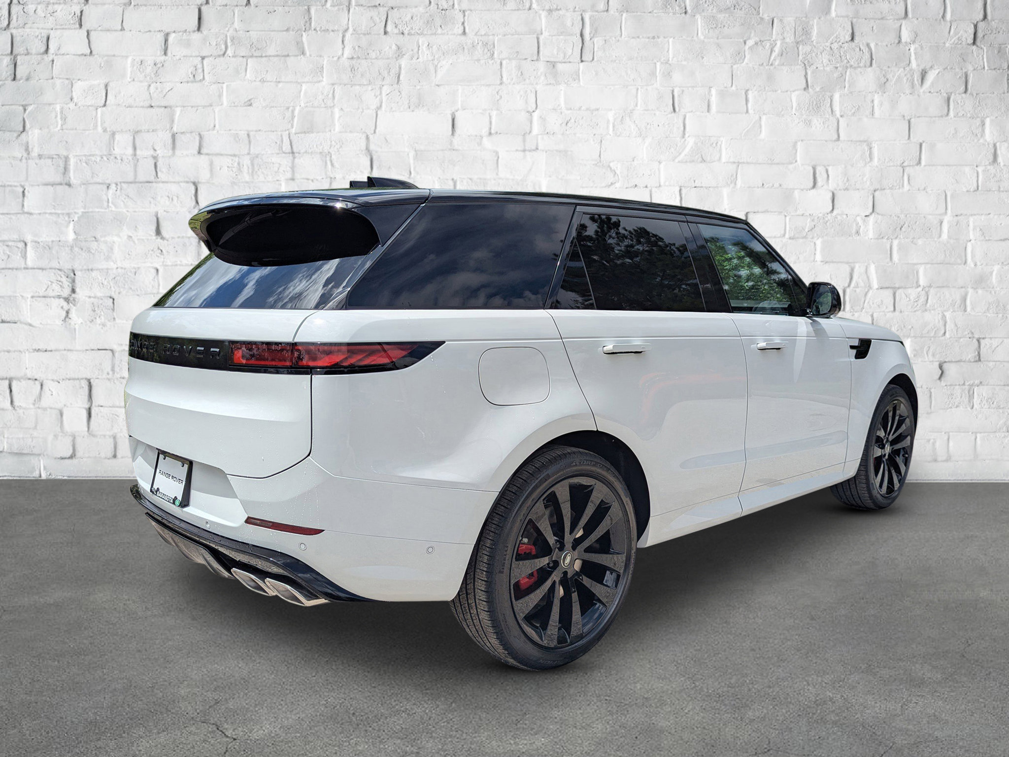 2025 Land Rover Range Rover Sport SE photo 5