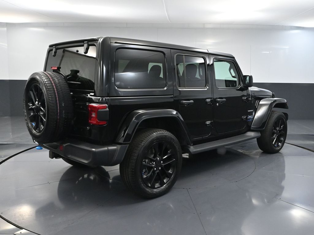 2023 Jeep Wrangler Sahara 4xe photo 4