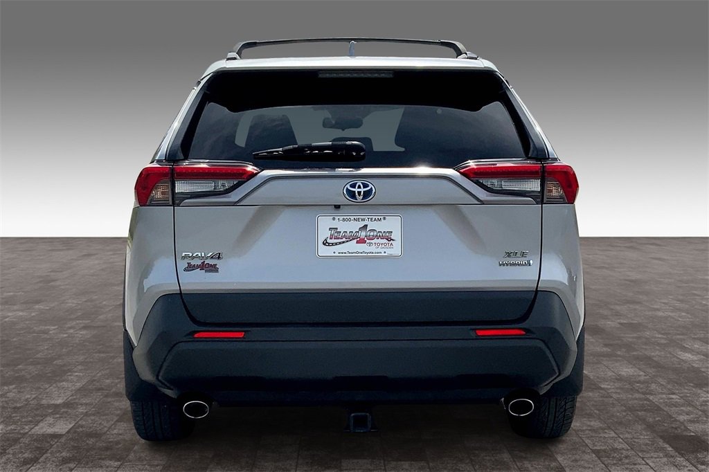 2019 Toyota RAV4 Hybrid XLE photo 4