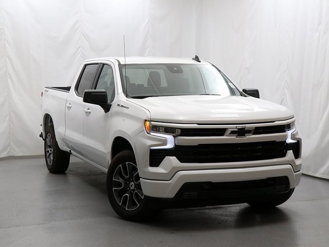 Used 2024 White Chevrolet RST image 1