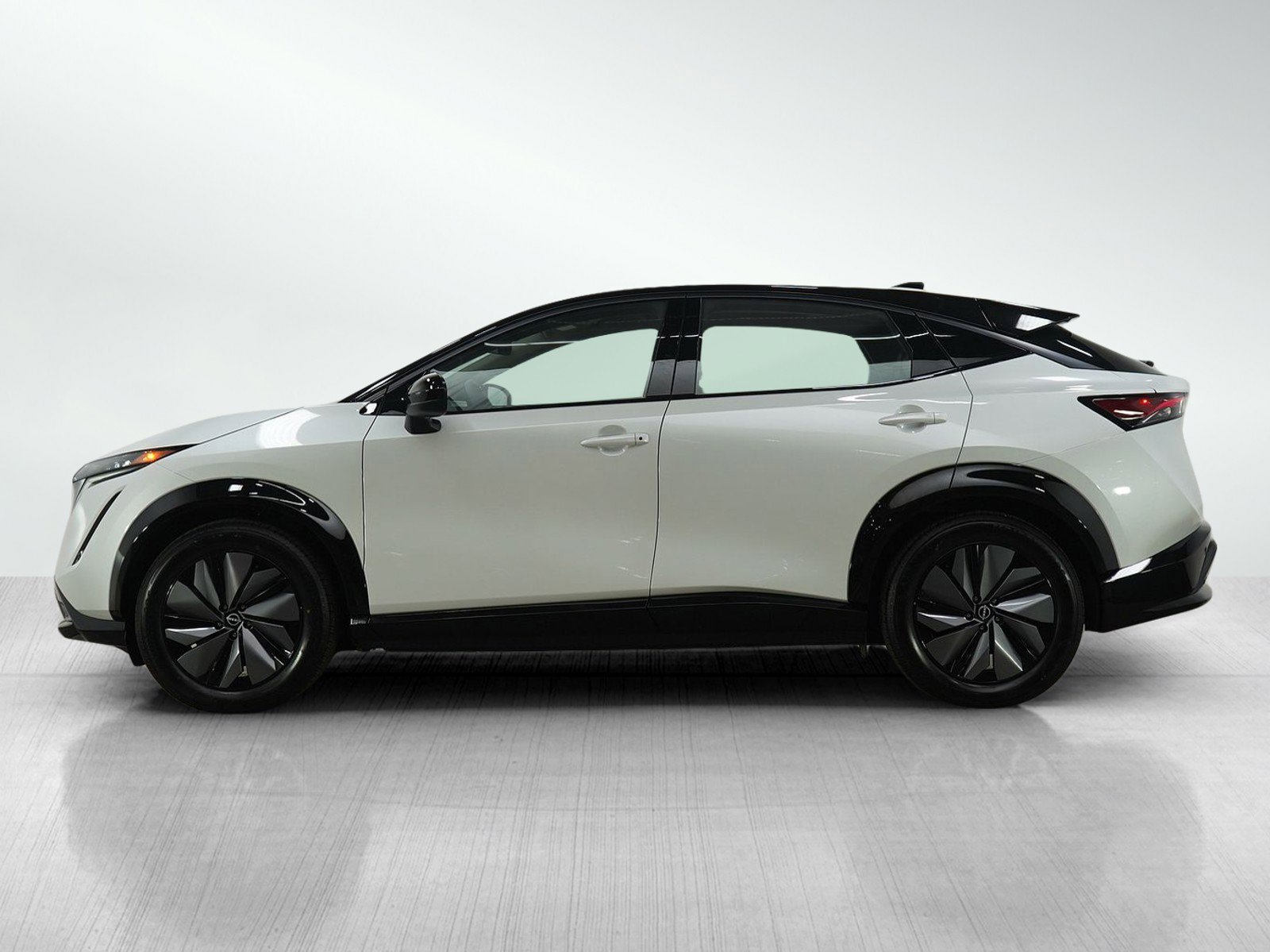 Used 2024 Nissan ARIYA Engage+ with VIN JN1DF0BB8RM734974 for sale in Burnsville, Minnesota