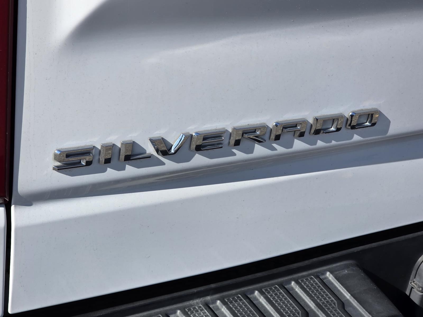 2020 Chevrolet Silverado LT photo 4