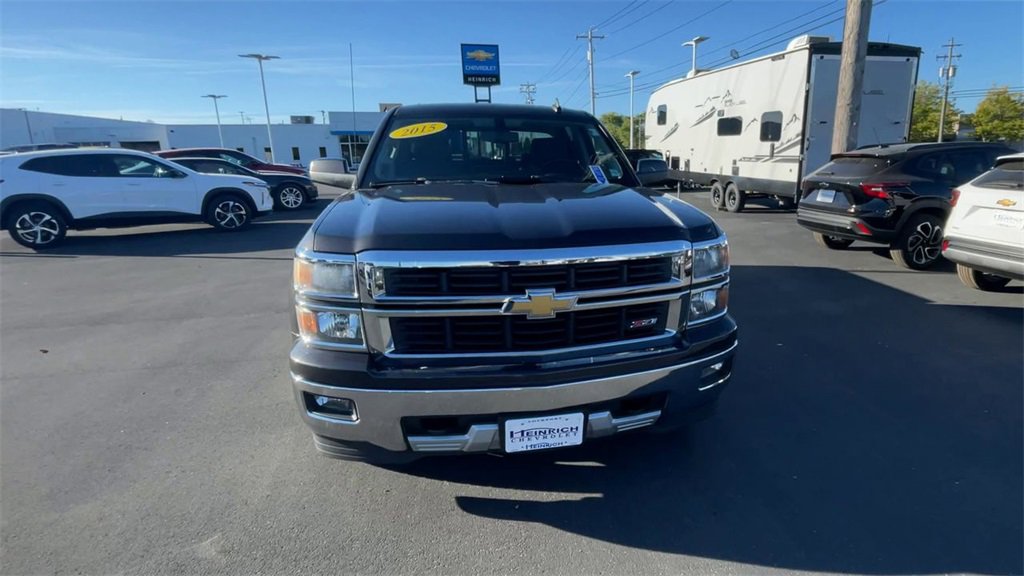 2015 Chevrolet Silverado LT photo 3