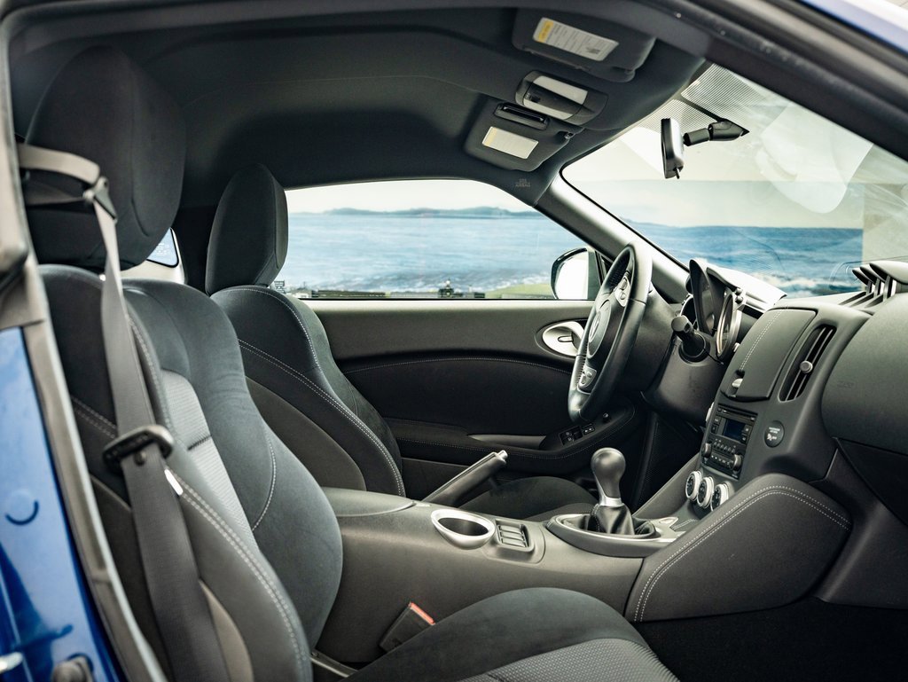 2017 Nissan 370Z Sport photo 19