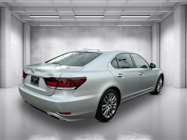 2015 Lexus LS 460 photo 3