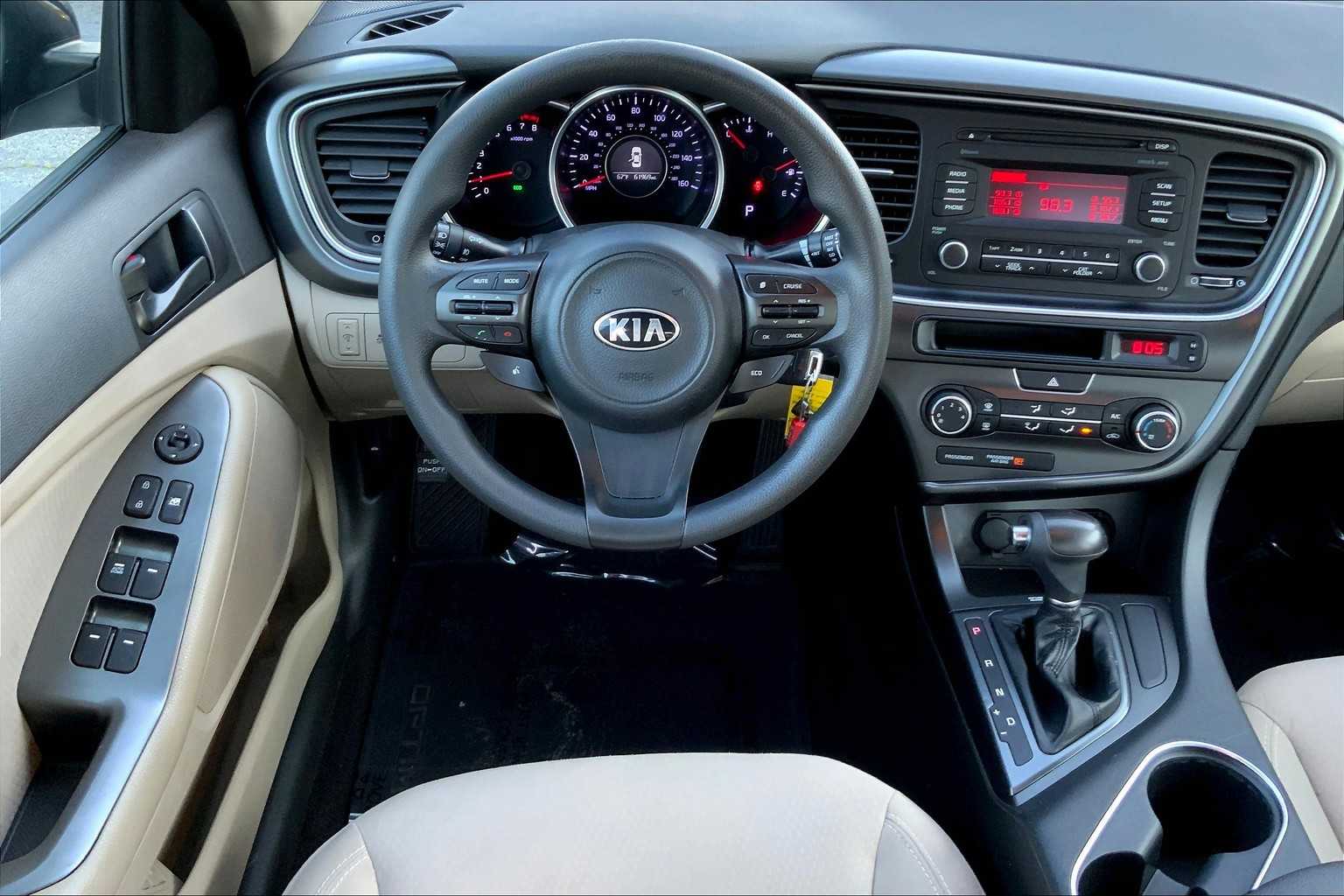 2015 Kia Optima LX photo 5