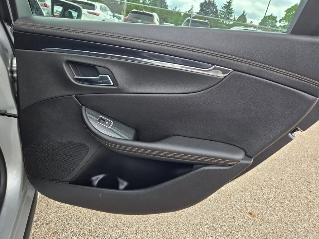 2019 Chevrolet Impala Premier photo 8