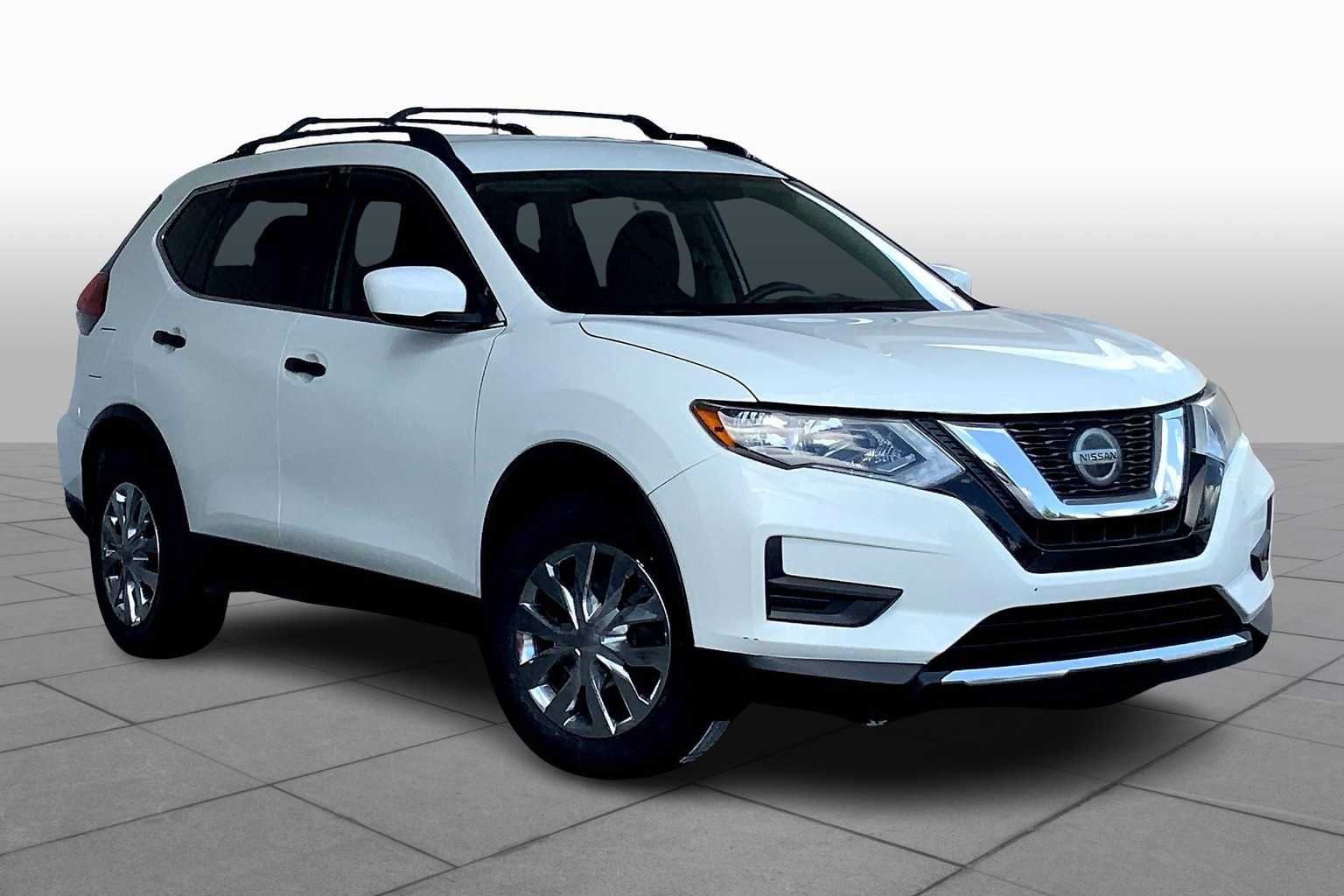 Used 2018 Nissan Rogue S with VIN 5N1AT2MT8JC751628 for sale in Panama City, FL