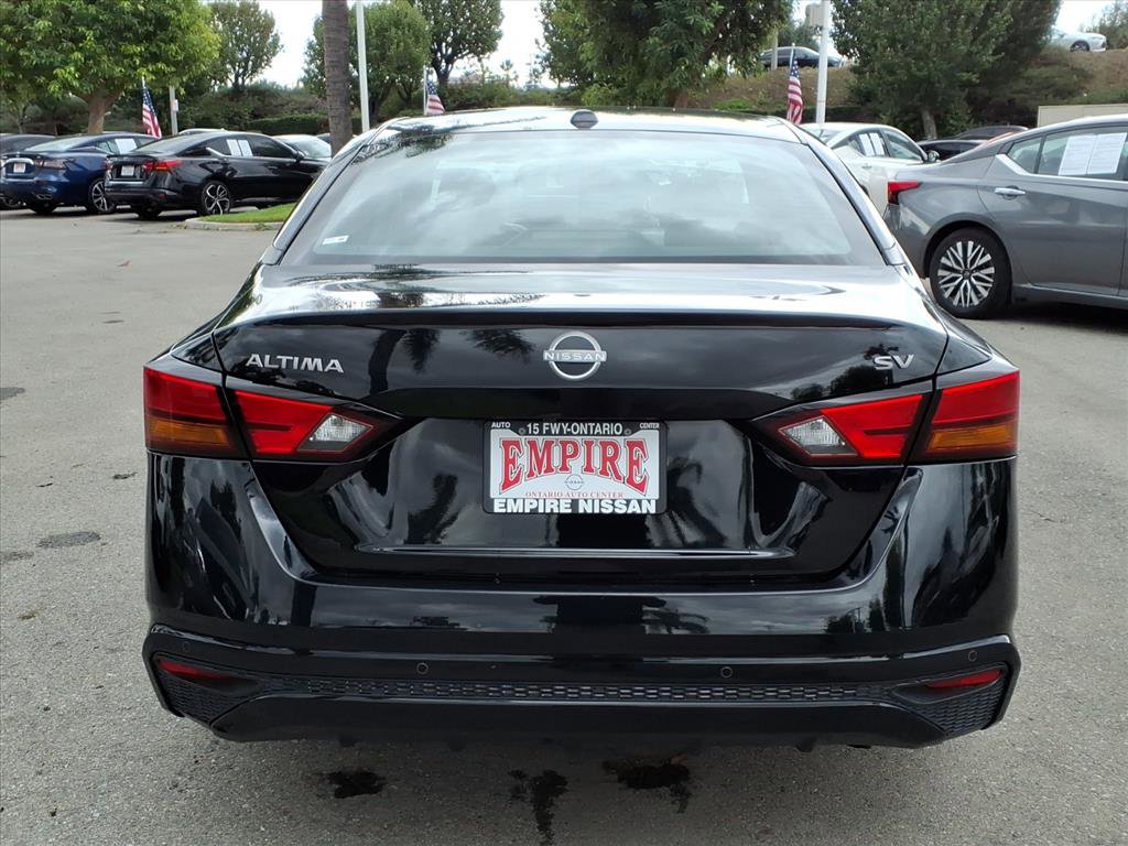 2024 Nissan Altima 2.5 SV photo 4