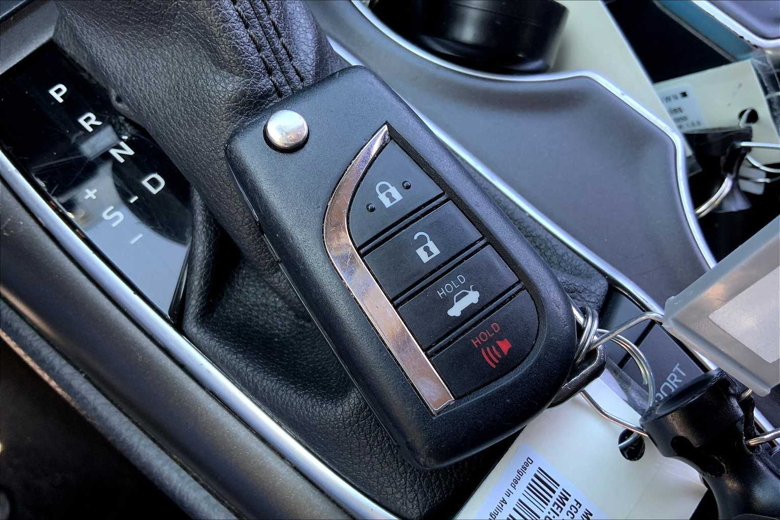 2023 Toyota Camry LE photo 23