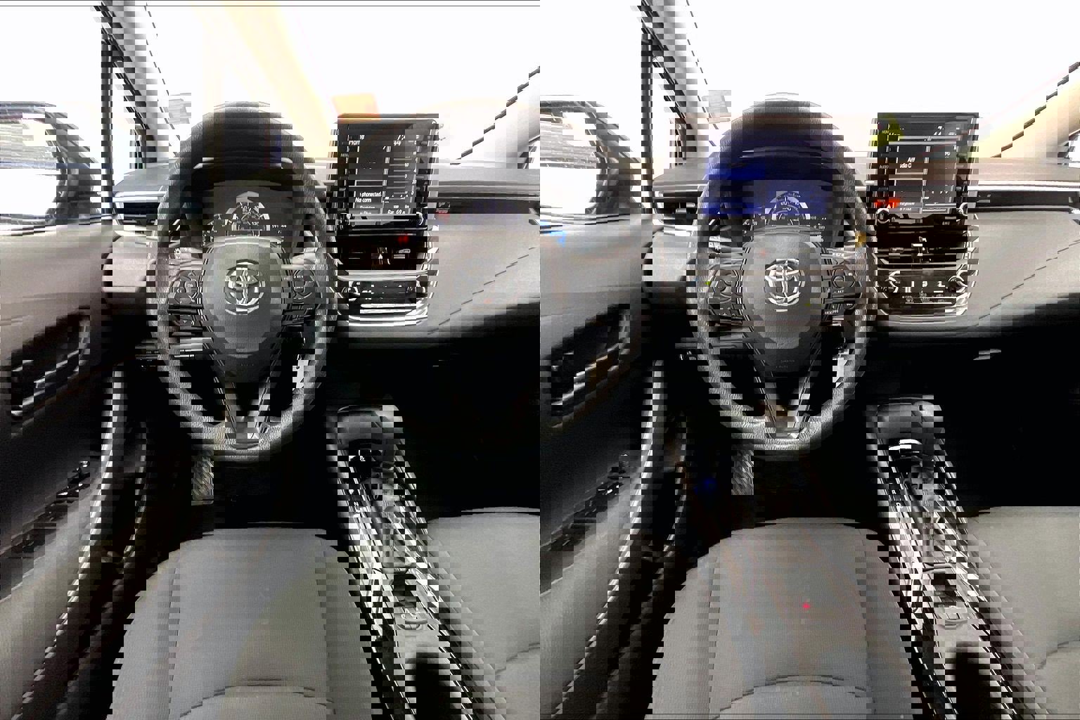 2022 Toyota Corolla LE photo 4