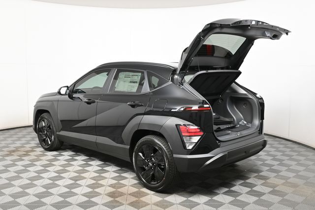 2026 Hyundai Kona SEL photo 6